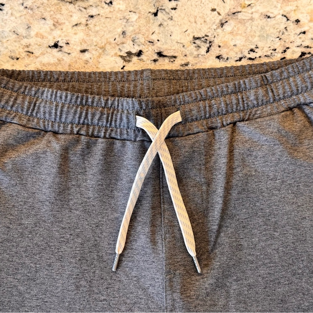 Vuori Sunday Performance Joggers